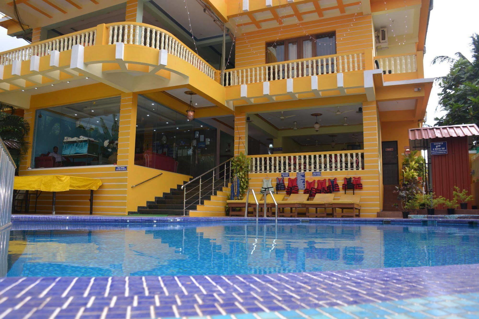 Rbr Suites Calangute Luaran gambar