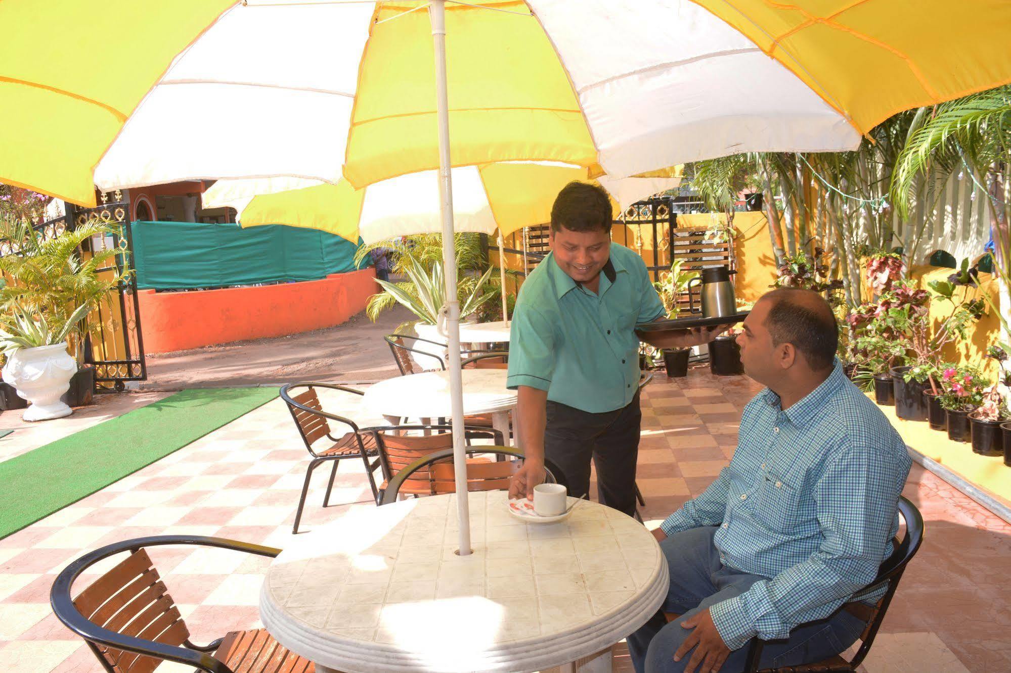Rbr Suites Calangute Luaran gambar