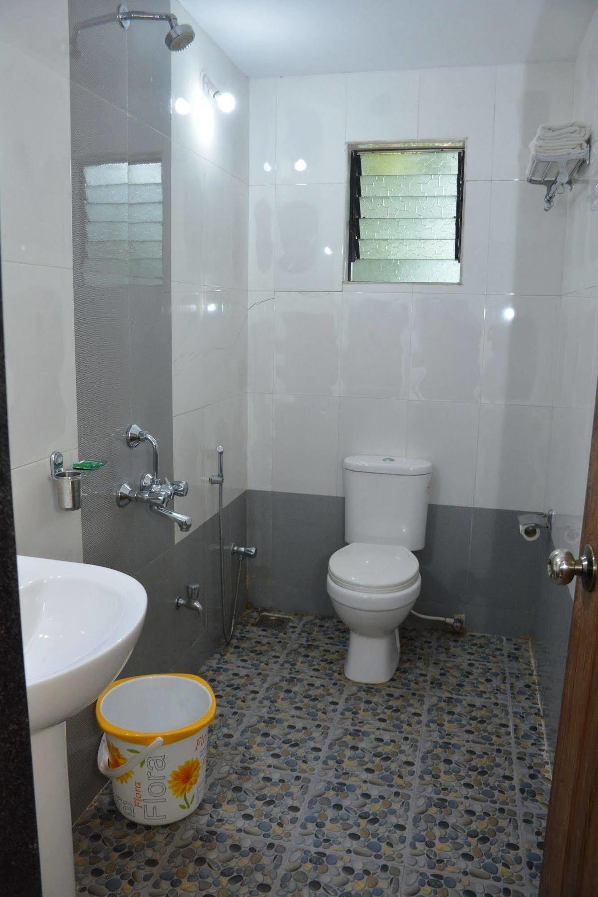 Rbr Suites Calangute Luaran gambar